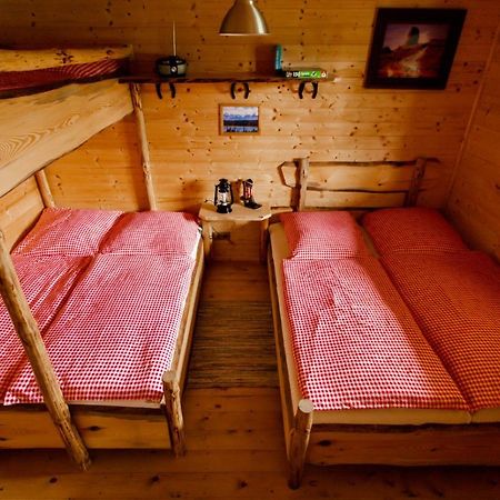 Horse Lake Ranch Neuendorf  Екстериор снимка