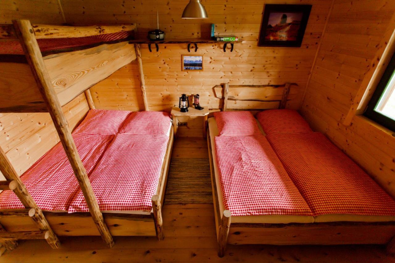 Horse Lake Ranch Neuendorf  Екстериор снимка