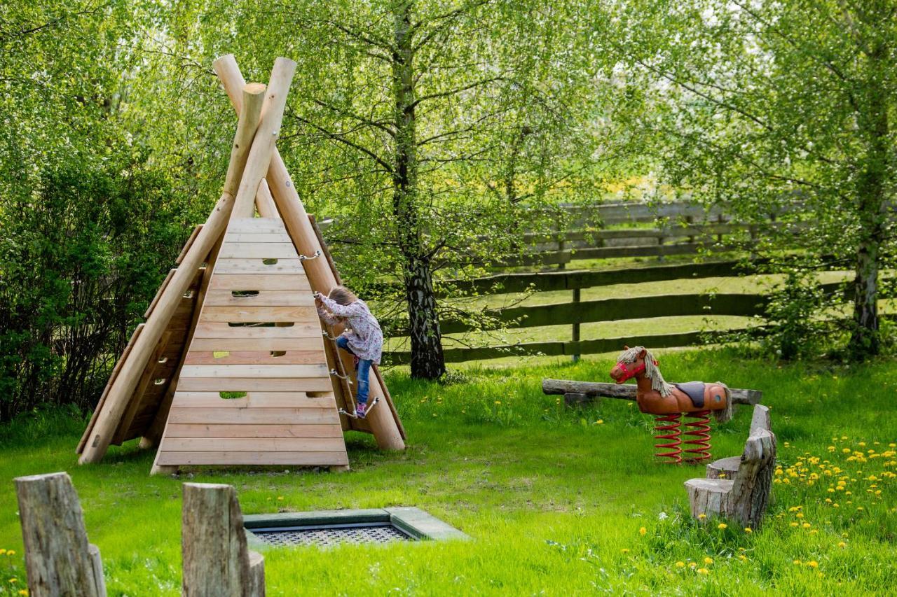 Horse Lake Ranch Neuendorf  Екстериор снимка