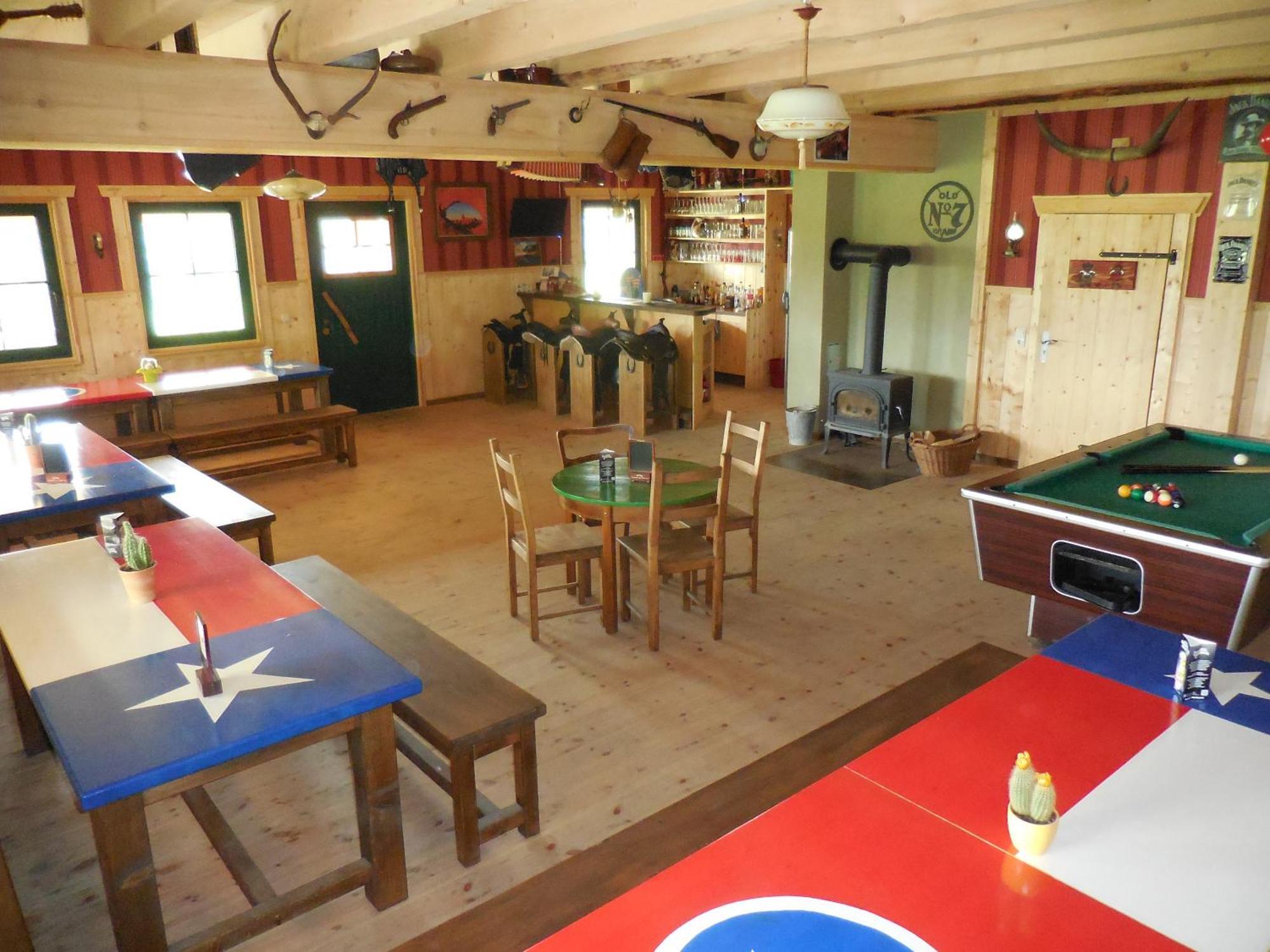 Horse Lake Ranch Neuendorf  Екстериор снимка