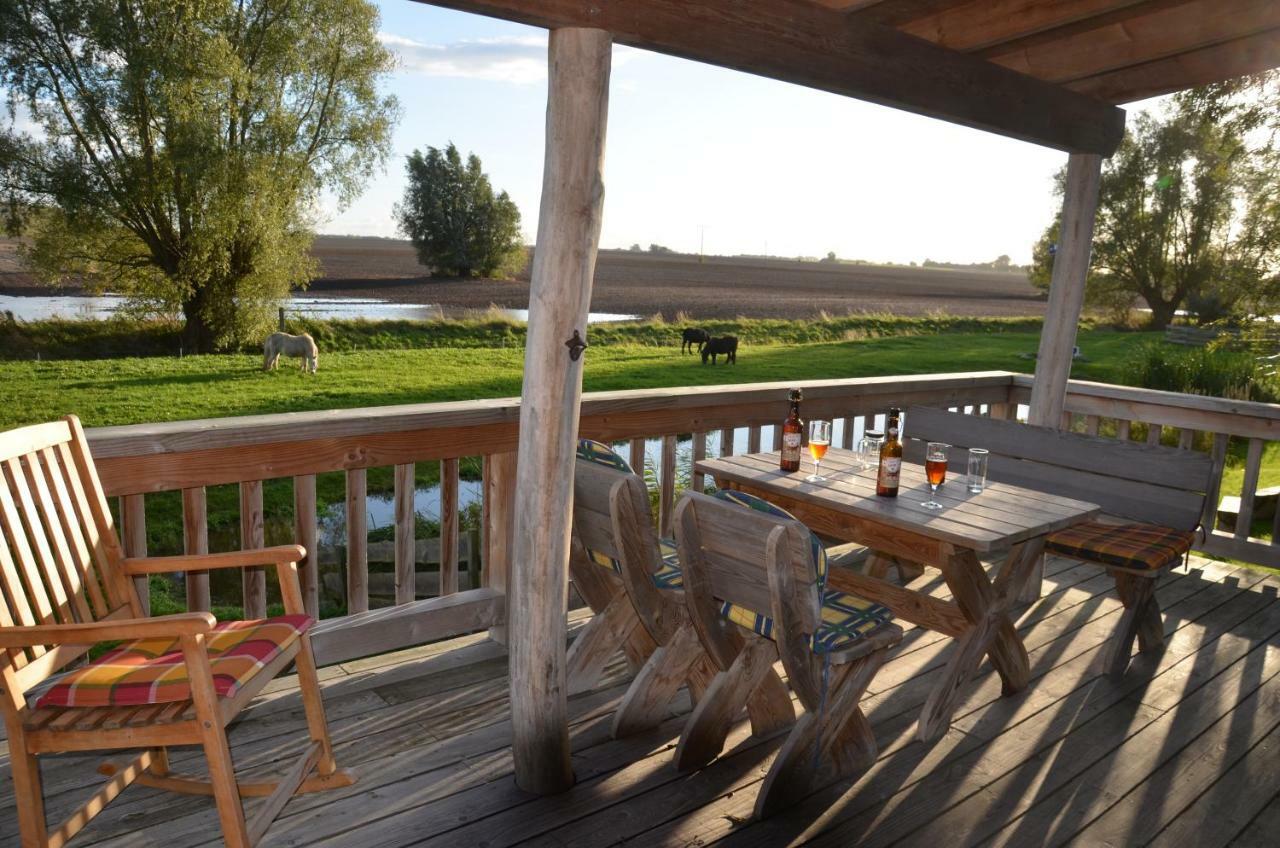 Horse Lake Ranch Neuendorf  Екстериор снимка